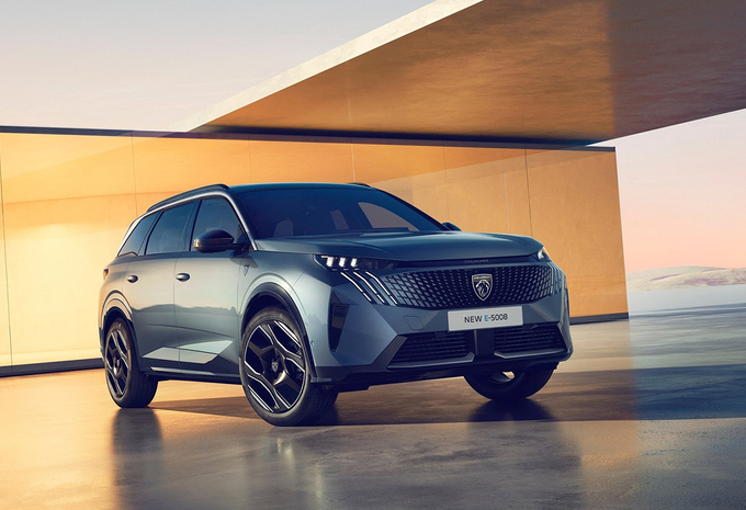 NEW Peugeot 5008 -